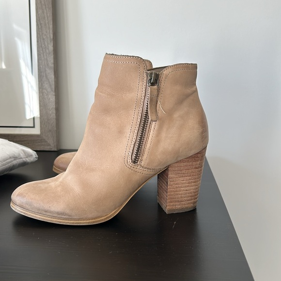 ALDO Women's Emely Ankle Bootie GUC - Picture 5 of 6